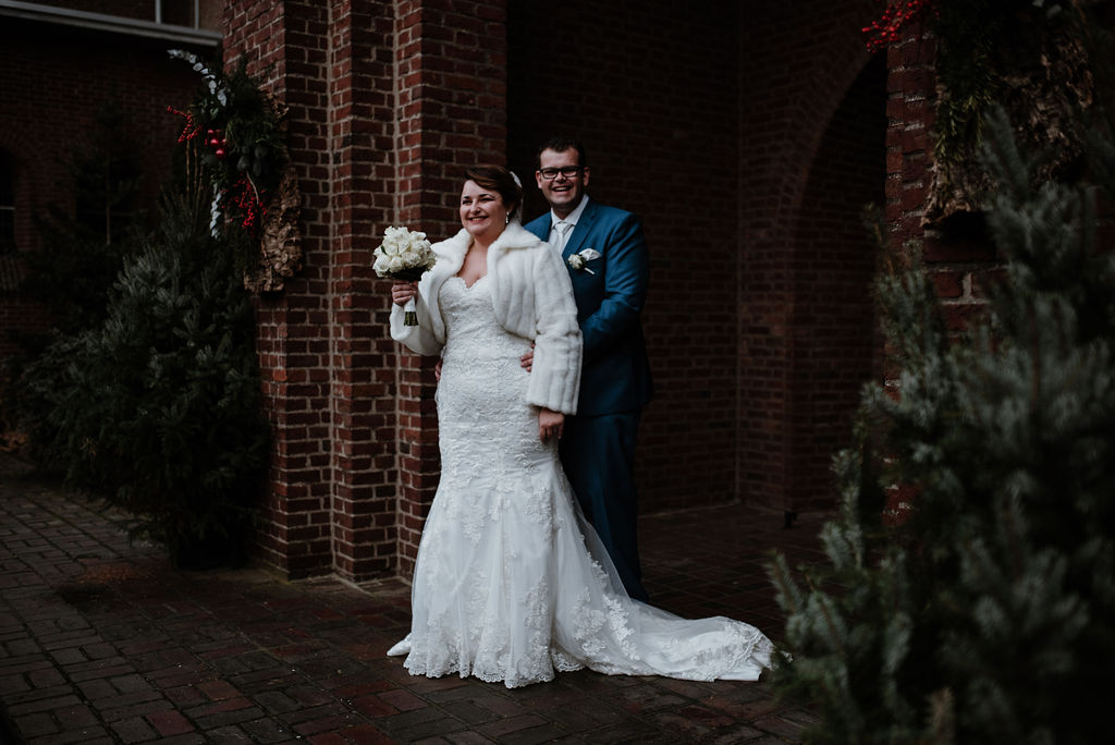 suzana is trouwjurk met man